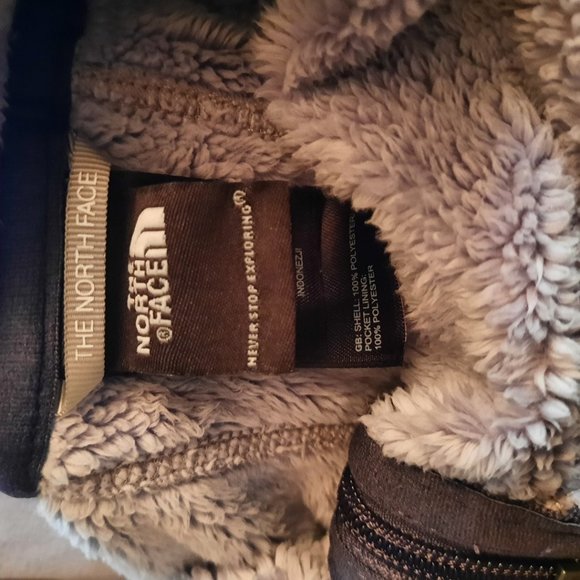 The North Face Women’s Fleece Full Zip Jacket - Picture 10 of 11